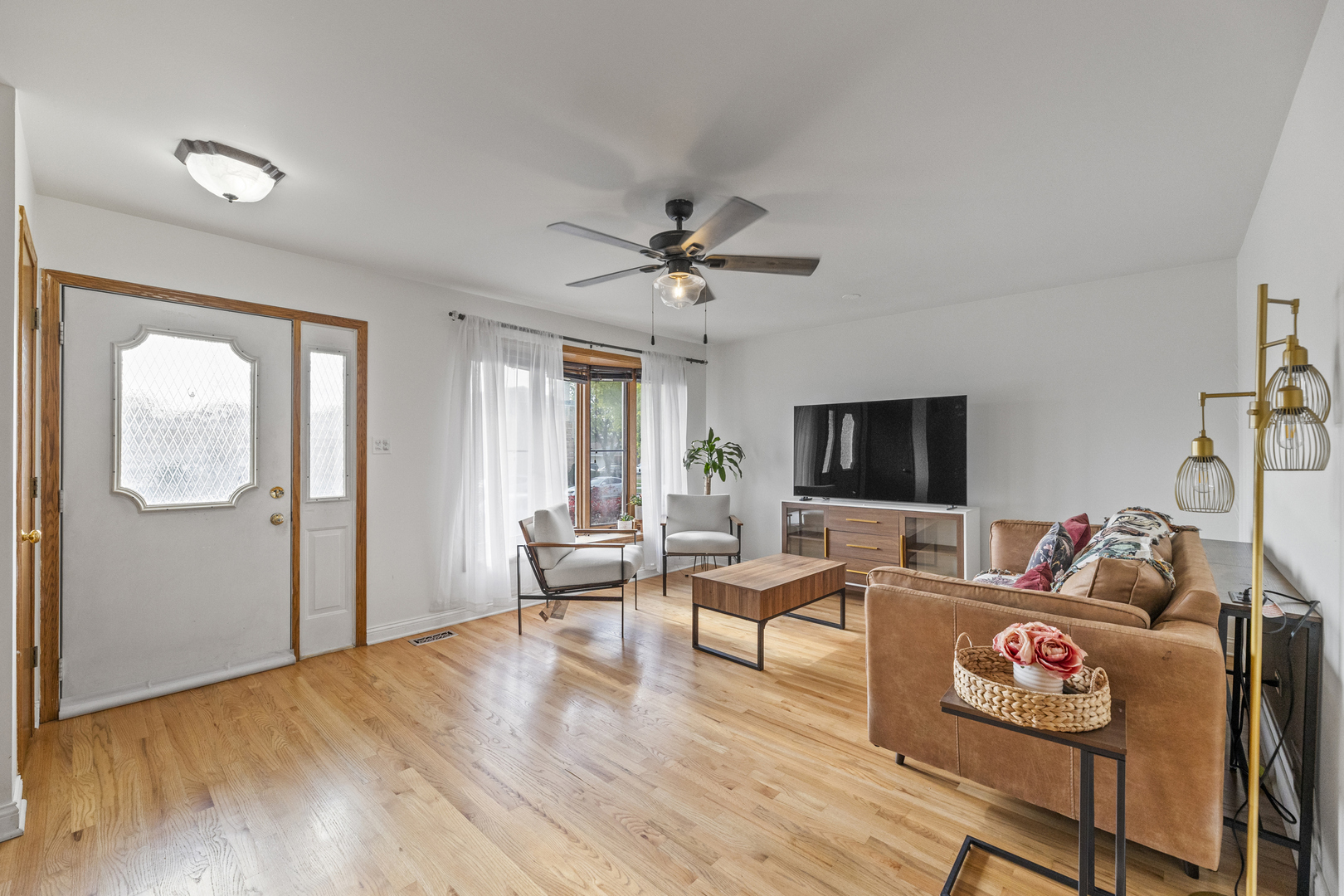 Property Photo:  5209 S Narragansett Avenue  IL 60638 
