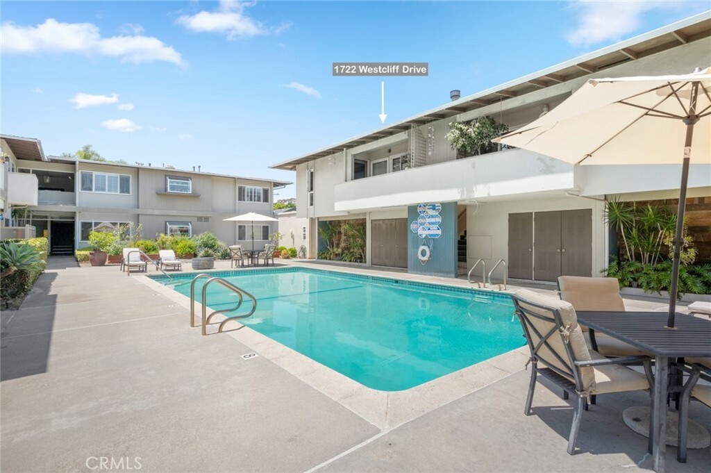 Property Photo: 1722 Westcliff Drive 11 CA 92660
