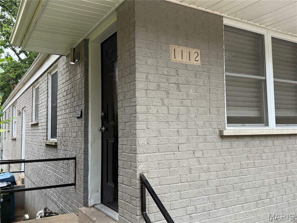 Property Photo:  