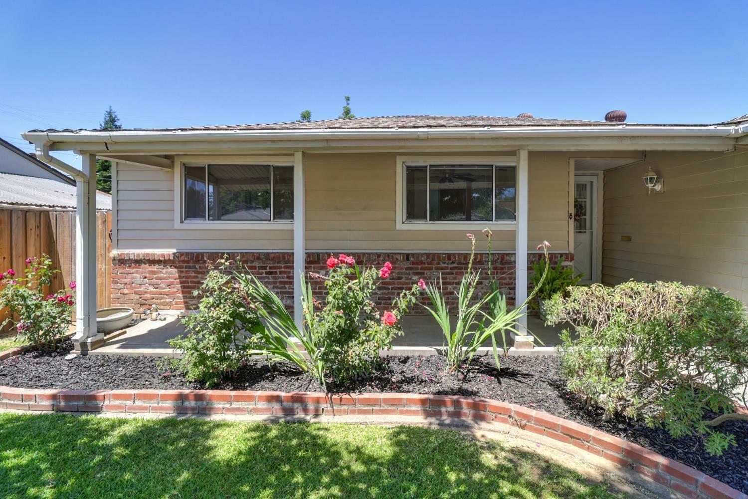 Property Photo: 2652 Fernandez Drive CA 95822