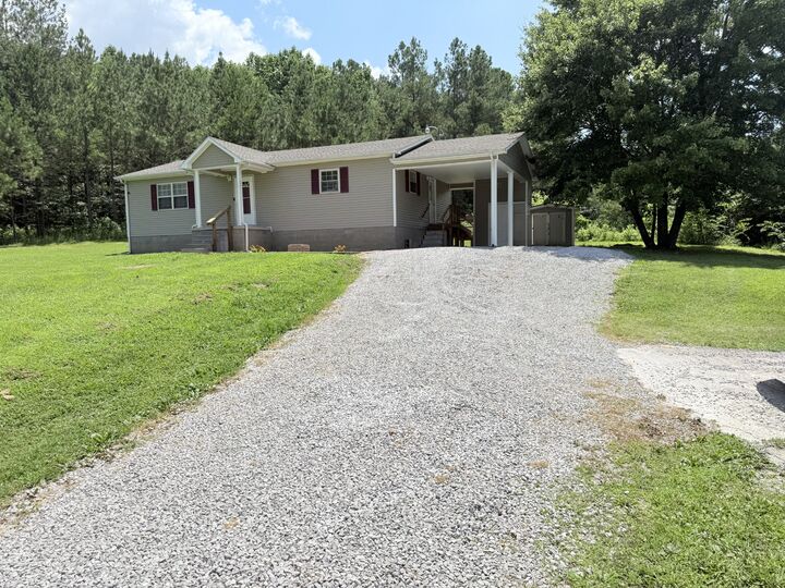 Property Photo: 3640 Woodburn Hay Rd KY 42240