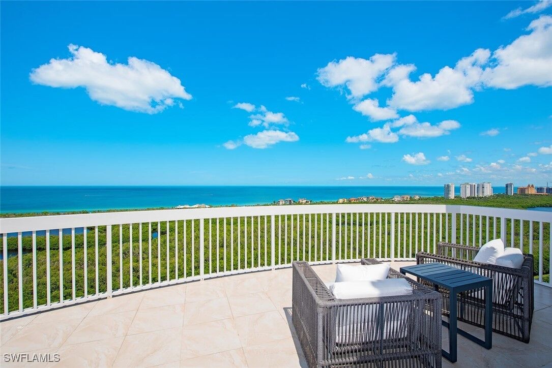 Property Photo:  7117 Pelican Bay Boulevard Penthouse 17  FL 34108 