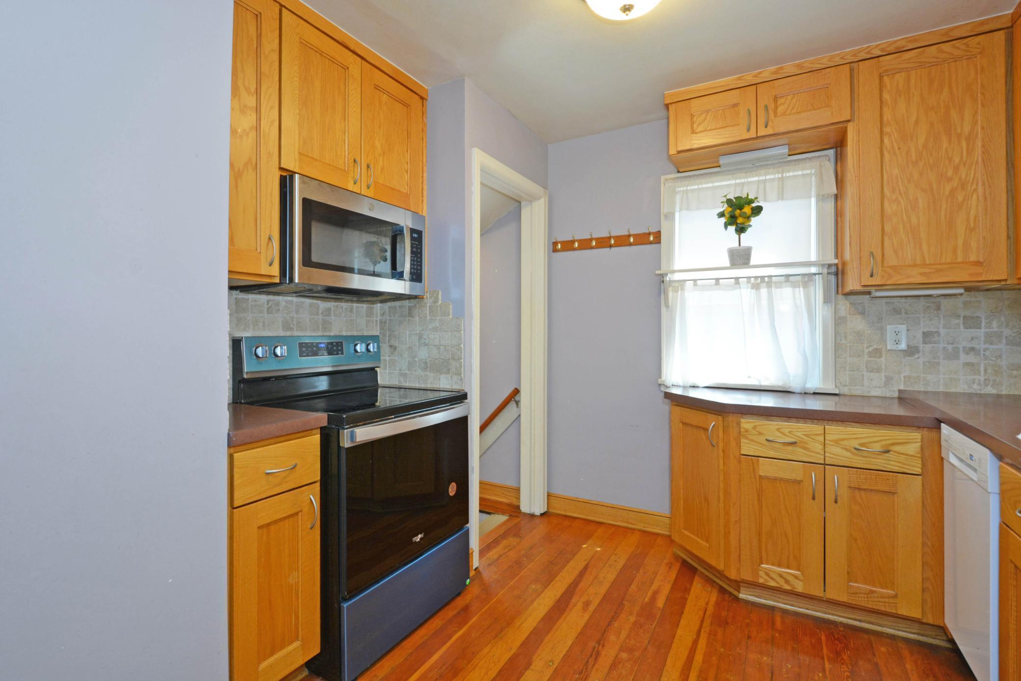 Property Photo:  1734 Sherwood Avenue  MN 55106 