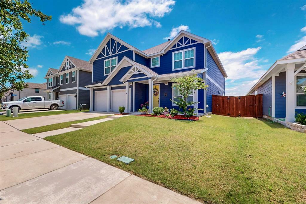 Property Photo: 3111 Aqueduct Avenue TX 75189