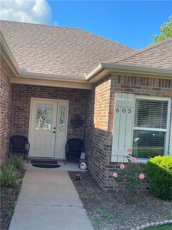 Property Photo:  605 Teri Drive  AR 72761 
