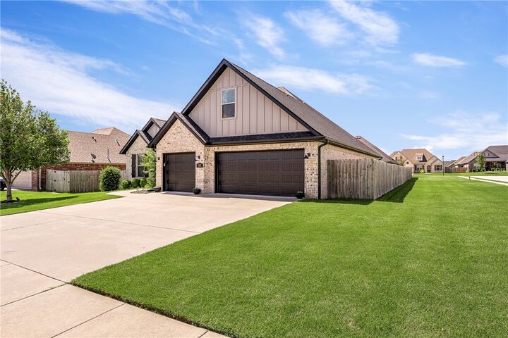 Property Photo:  317 Penzo Avenue  AR 72762