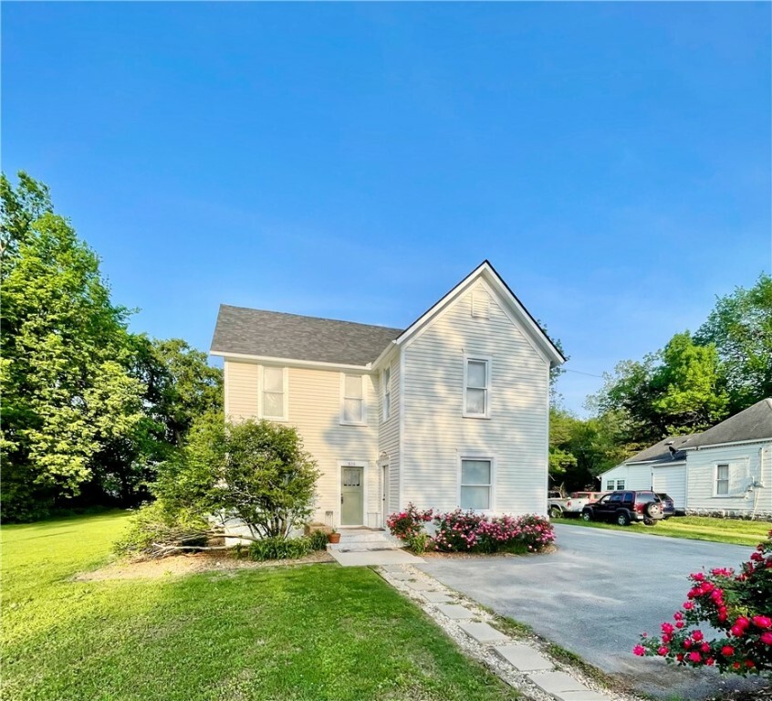 515 Washington Street  Siloam Springs AR 72761 photo