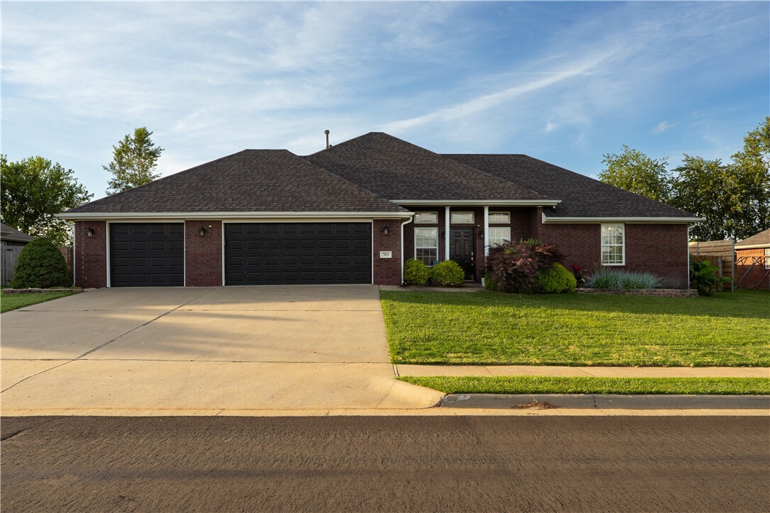 704 Hankins Avenue  Lowell AR 72745 photo