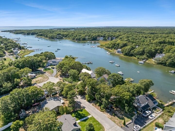 Property Photo:  285 Edgewater Dr W  MA 02536 