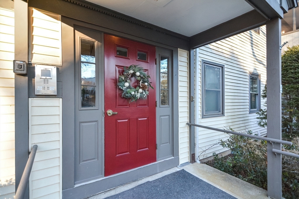 Property Photo:  14 Harold Street Bldg 6 D  MA 02646 