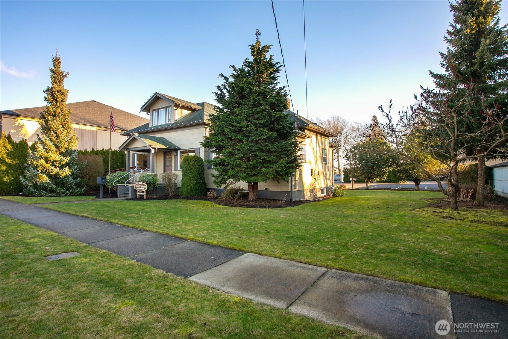 Property Photo: 709 Grover Street WA 98264