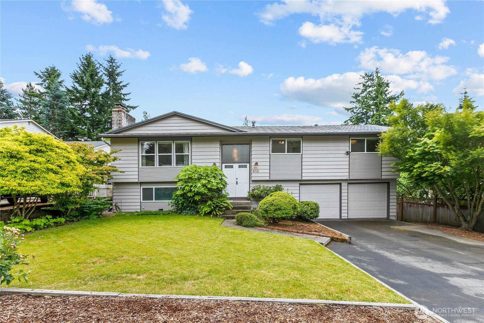 Property Photo: 4110 192nd Street SW WA 98036