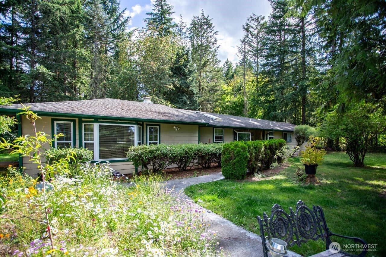 Property Photo: 16549 Hickory Lane SE WA 98597