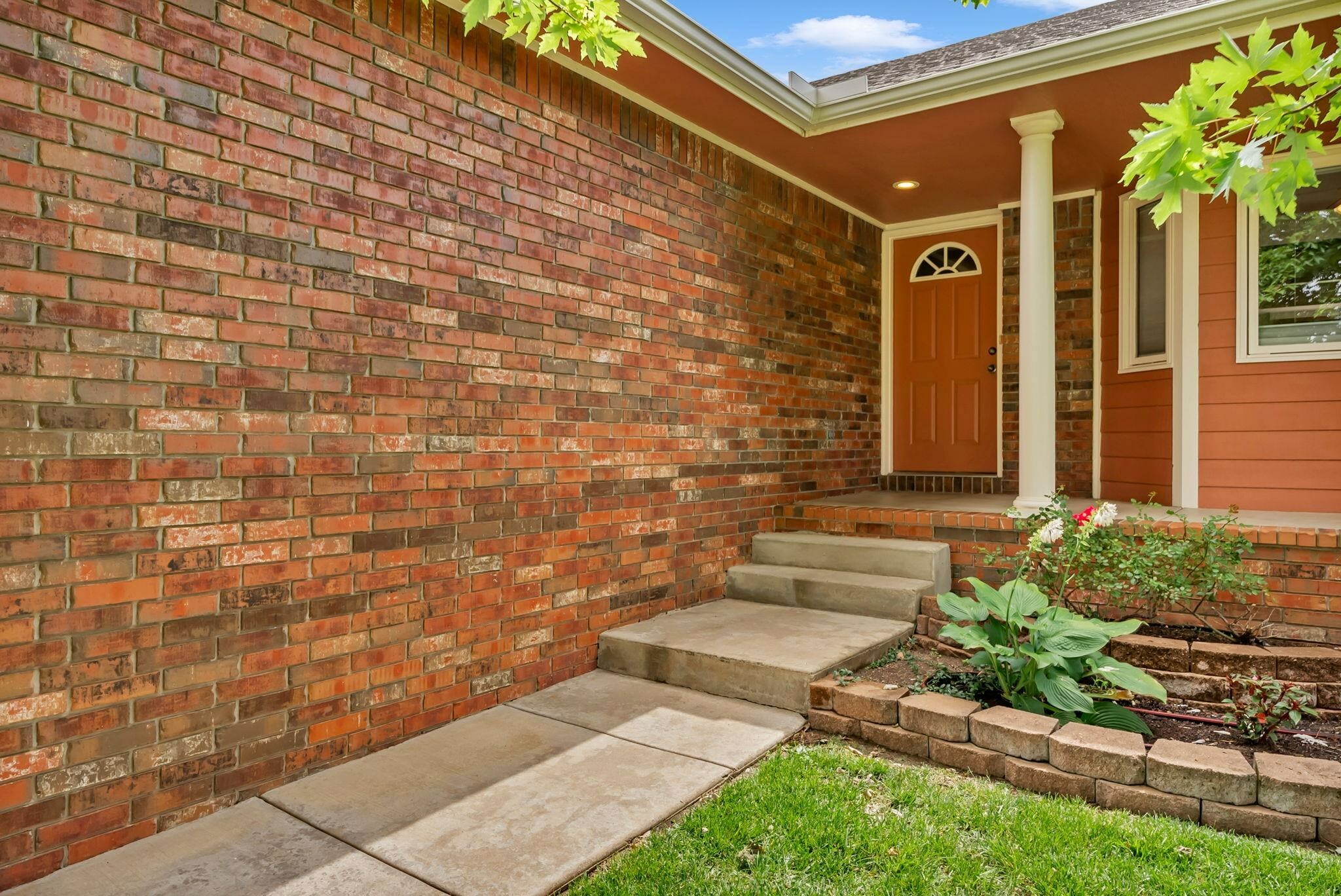 Property Photo: 2814 N Keith Ct KS 67205