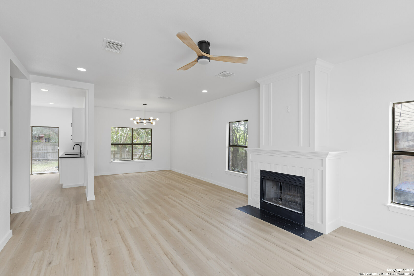 3406 Maitland  San Antonio TX 78259 photo