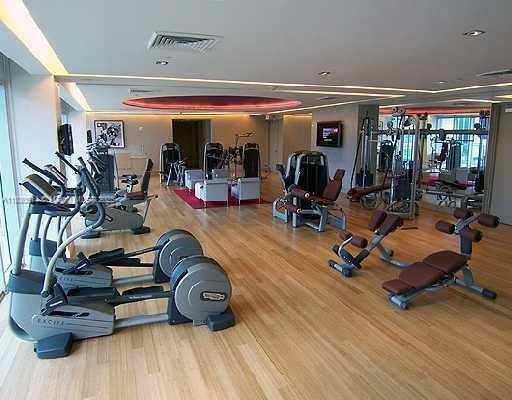 Property Photo:  55 SE 6th St 2503  FL 33131 