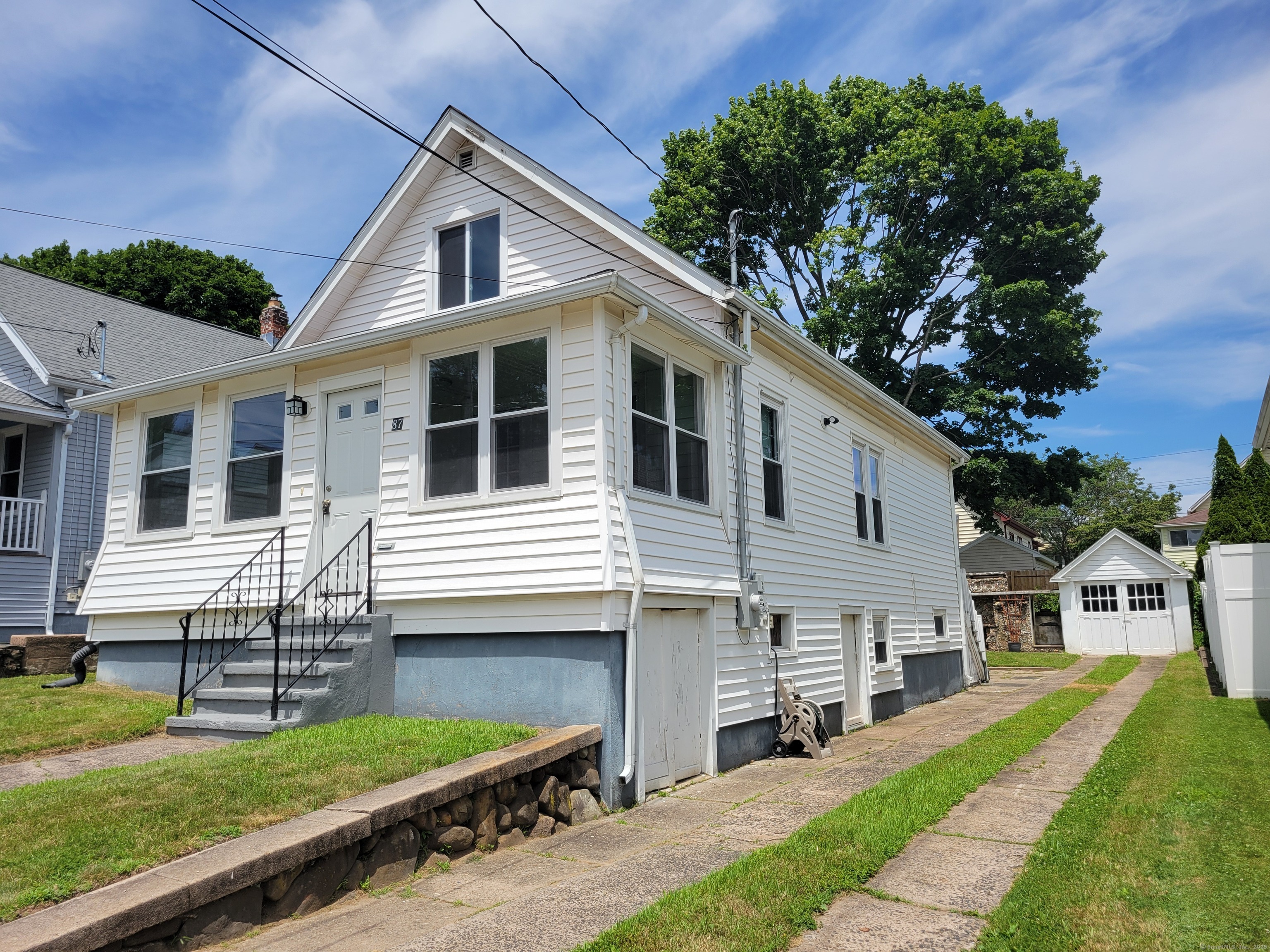 87 Fairview Avenue  West Haven CT 06516 photo