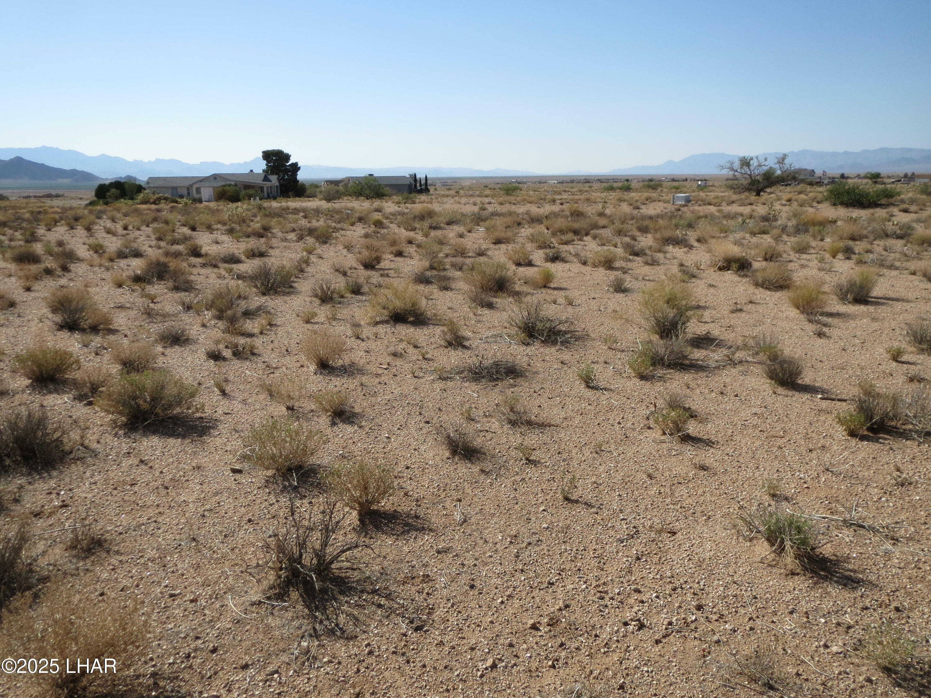 Property Photo: 7369 N Skull Ave AZ 86401