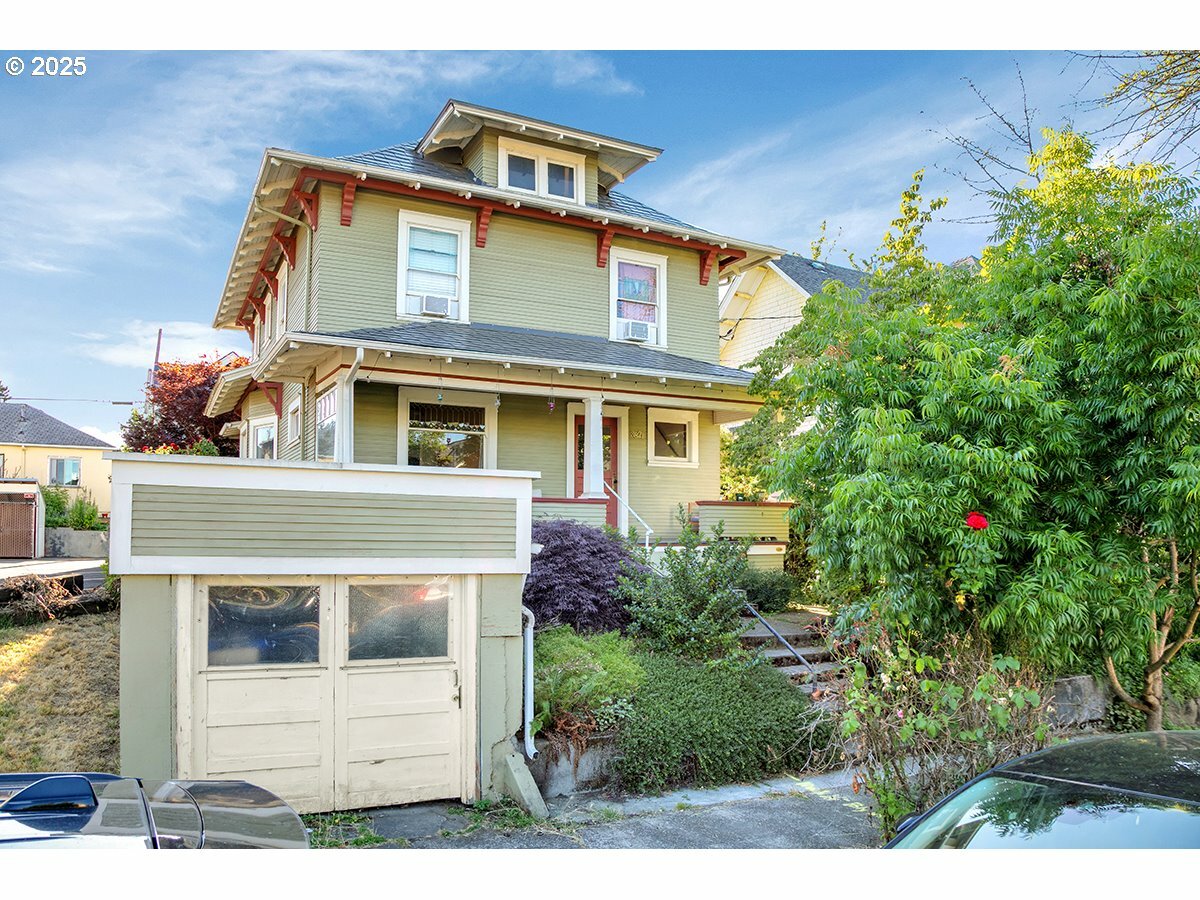 3821 N Gantenbein Ave  Portland OR 97227 photo