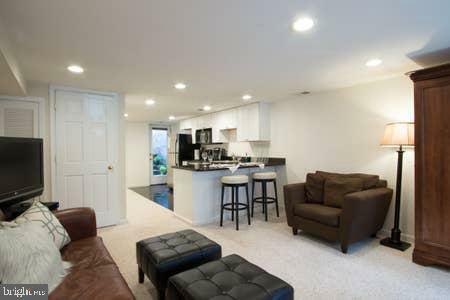 Property Photo:  528 10th Street NE  DC 20002 