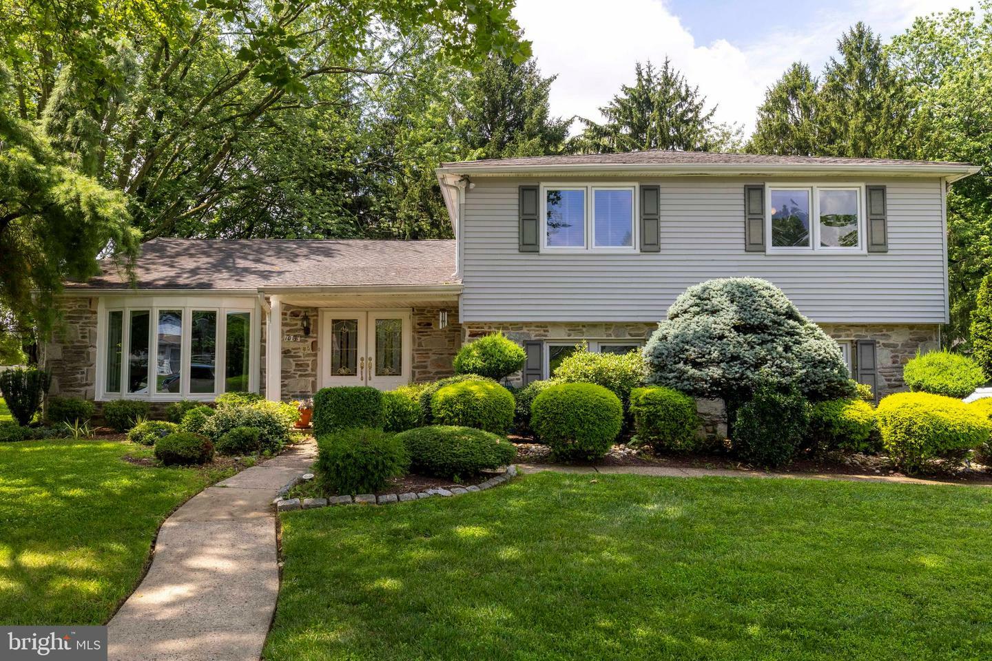 Property Photo: 1018 Corn Crib Drive PA 19006