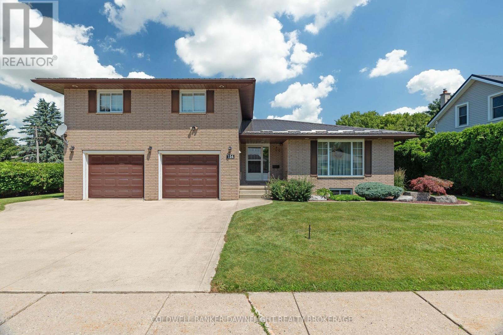 Property Photo: 154 Gidley Street West ON N0M 1S2