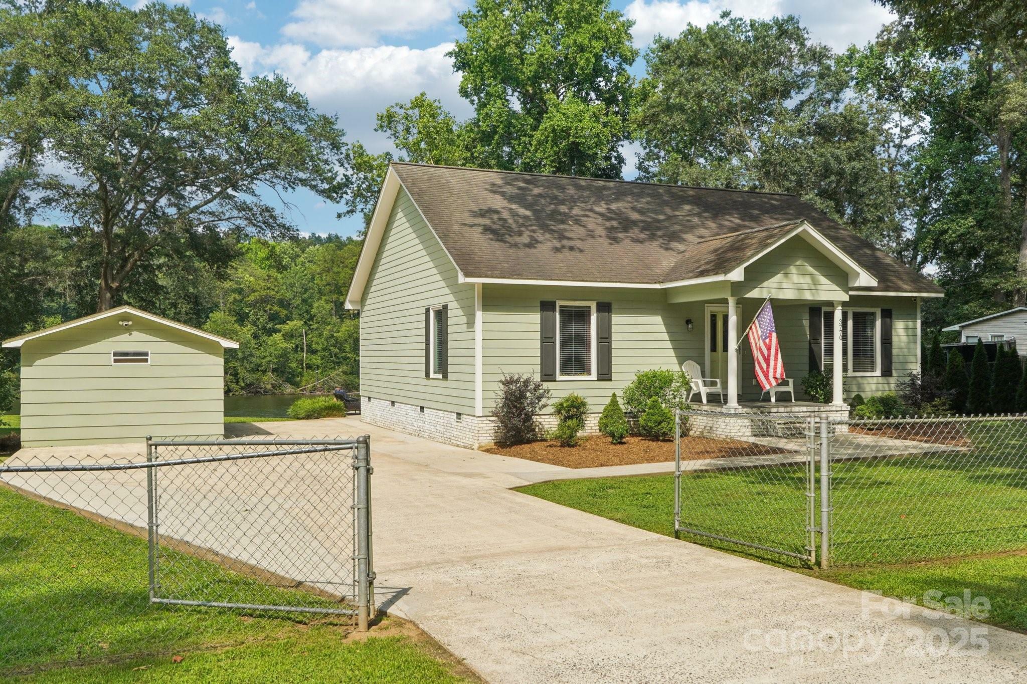 Property Photo:  3770 Buck Point Road  NC 28609 
