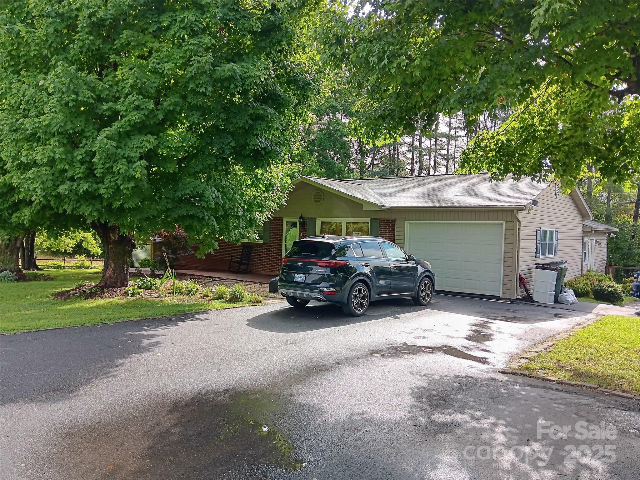309 Sheldon Street  Hudson NC 28638 photo