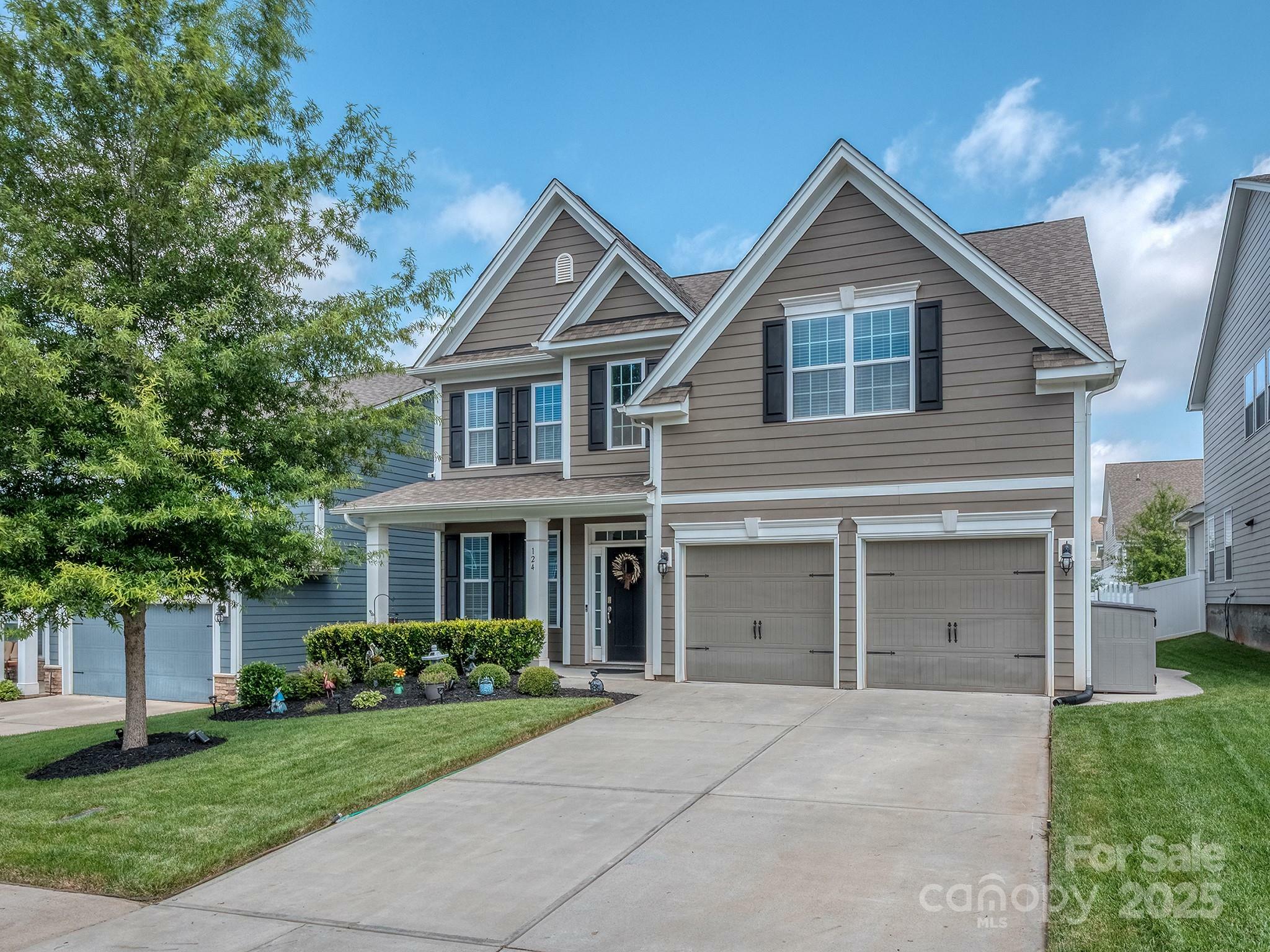 Property Photo:  124 W Americana Drive  NC 28115 