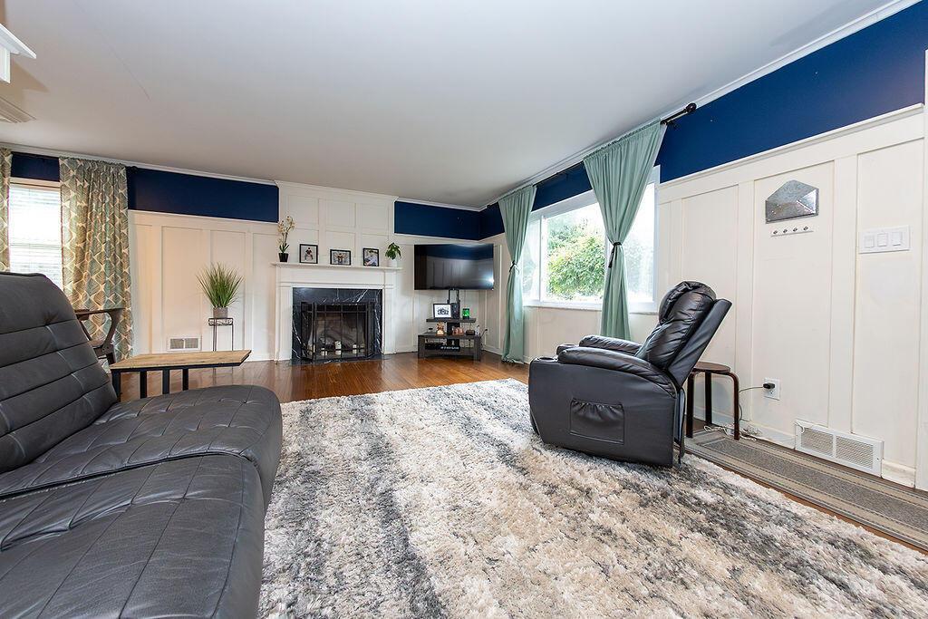 Property Photo: 1733 Elmwood Avenue OH 43212
