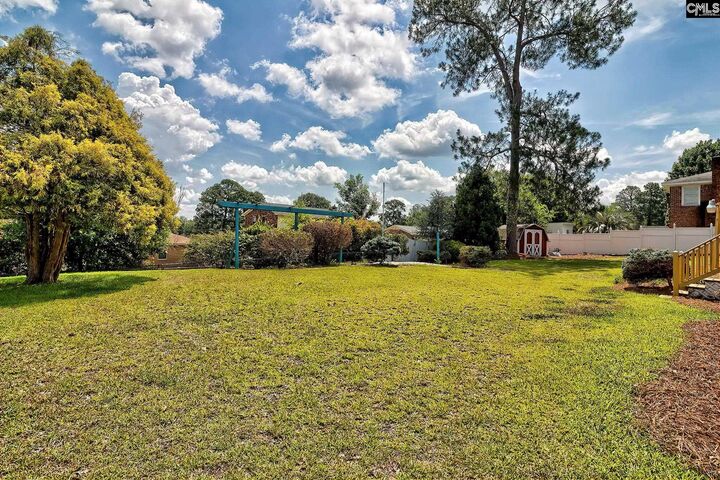 Property Photo: 909 Camelot SC 29170-2505