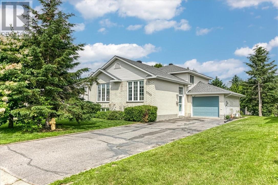 Photo de la propriété: 2223 Gateway Drive ON P3E 6E9
