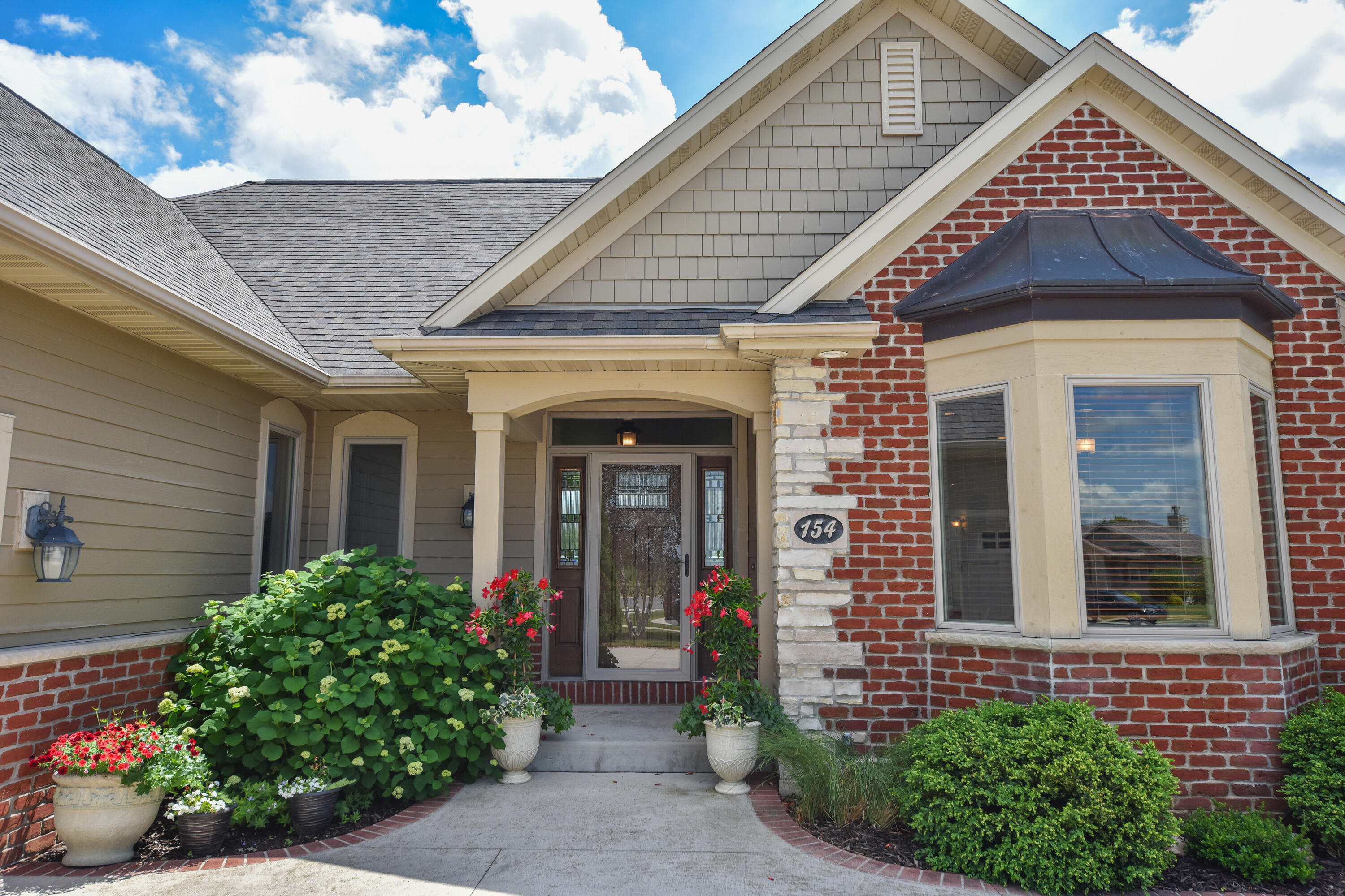 Property Photo: 154 Water Ct WI 53013