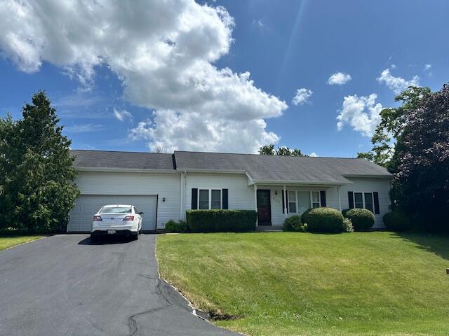 Property Photo: 517 Oak Ridge Dr WI 53114