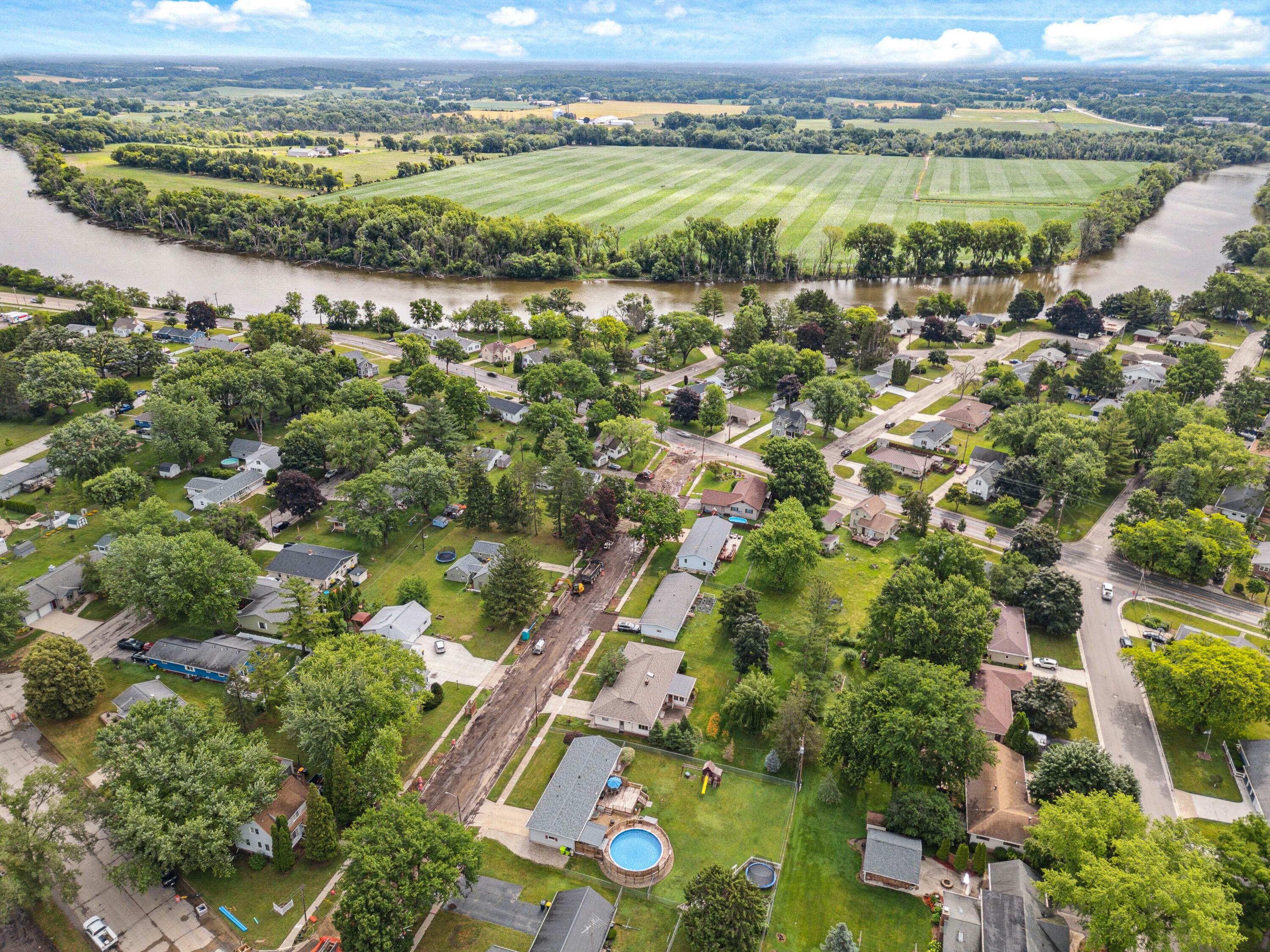 Property Photo:  308 E Cramer St  WI 53538 