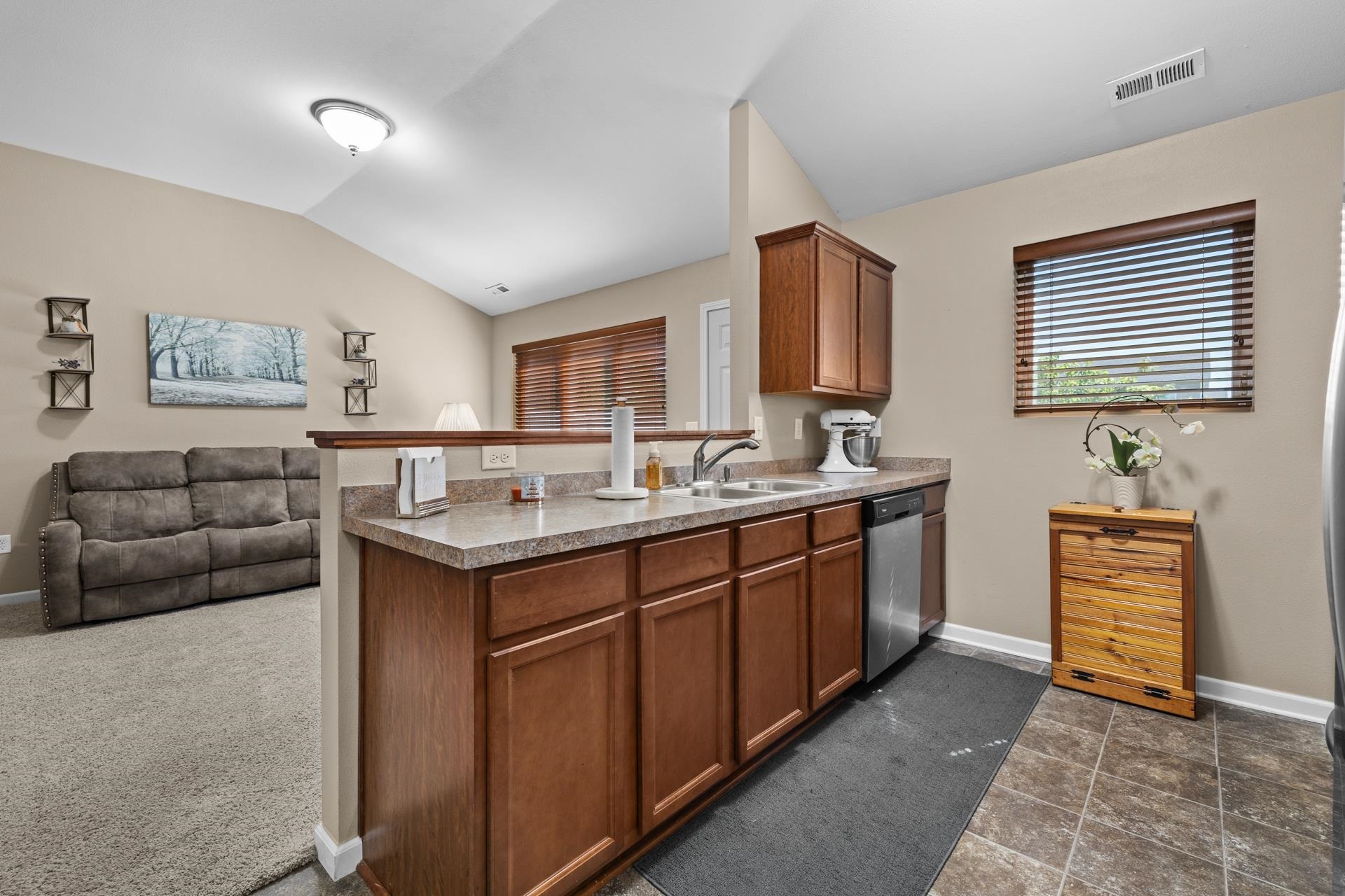 Property Photo: 3004 11th St NW ND 58703
