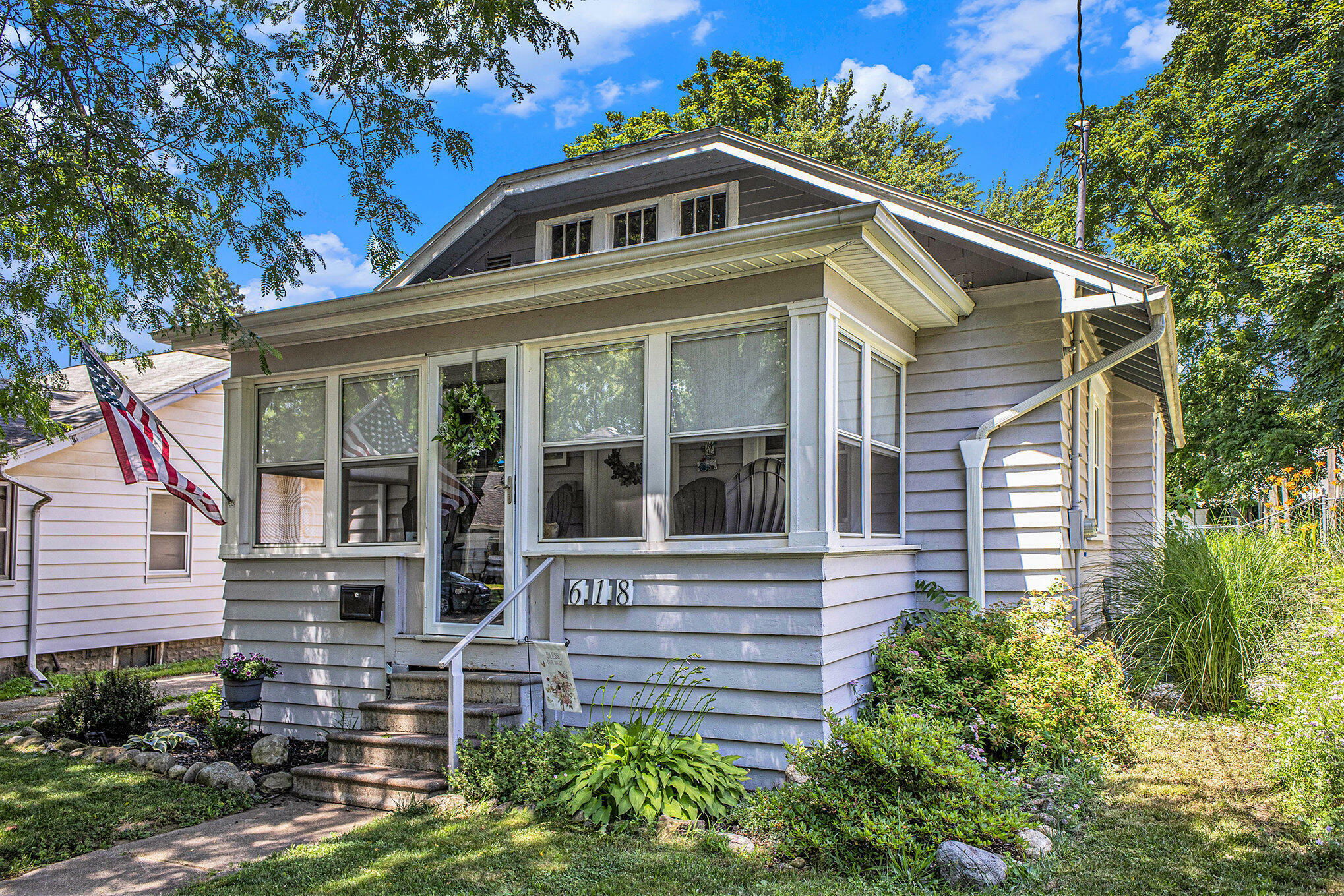 Property Photo: 618 Madison Street MI 49202