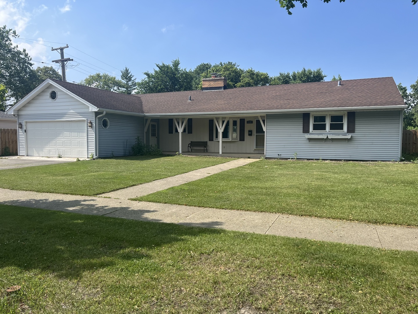 Property Photo: 510 W Sigwalt Street IL 60005
