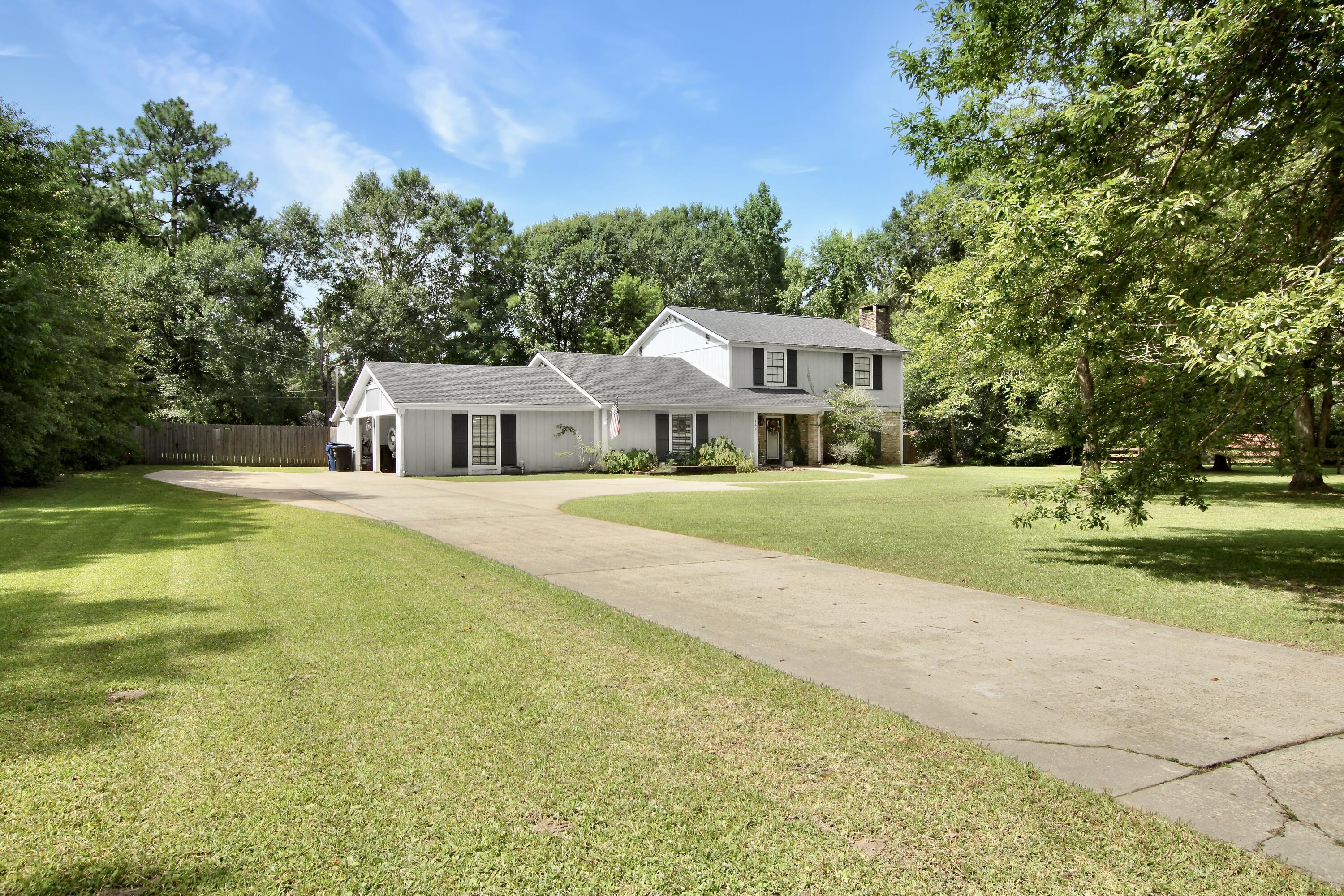 Property Photo:  145 Kristy Ln  LA 70634 