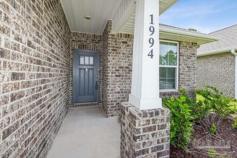 Property Photo:  1994 Cambridge Park Dr  FL 32563 