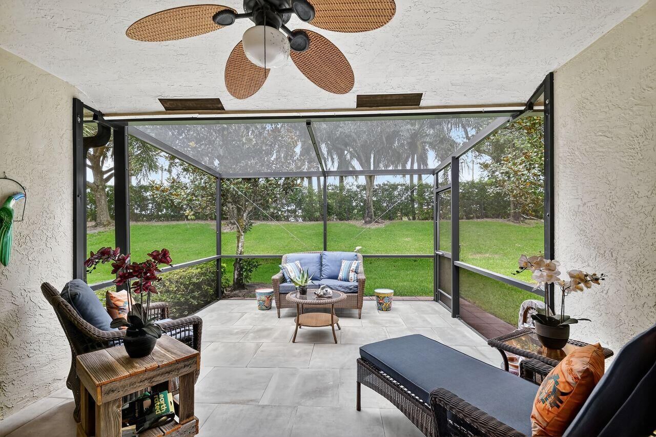 Property Photo: 9484 Swansea Lane FL 33411