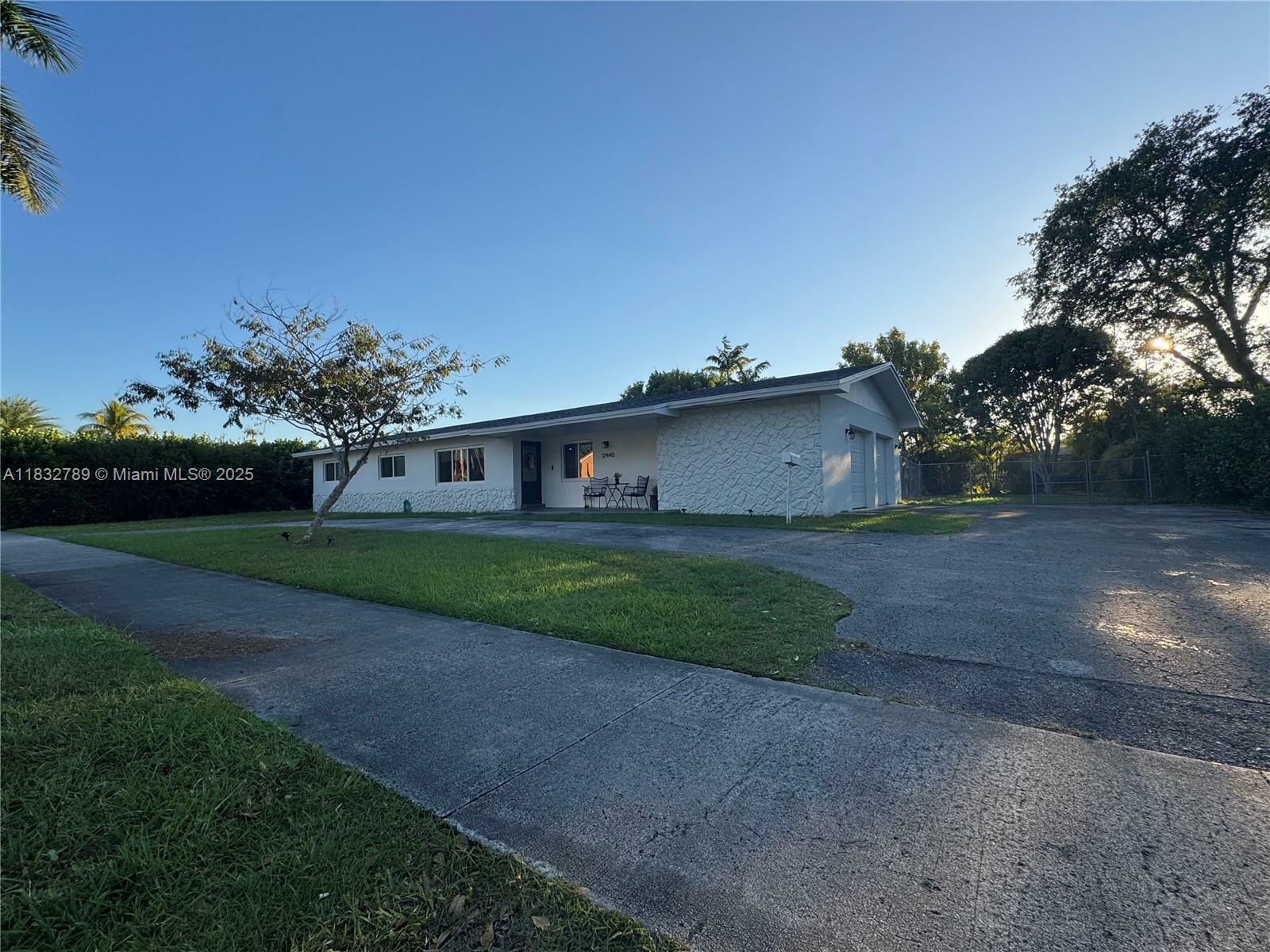 12440 SW 107th Ave  Miami FL 33176 photo