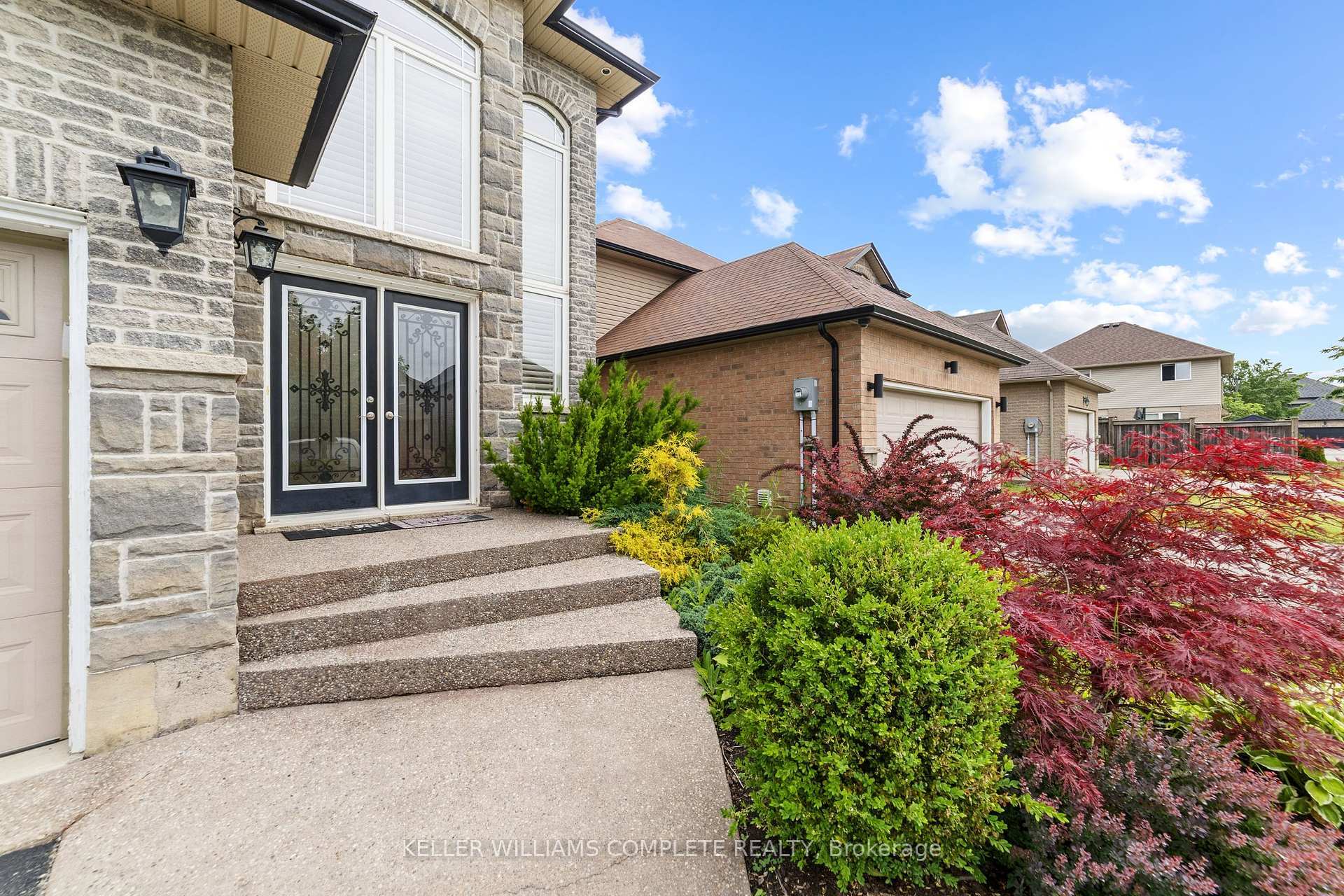 Property Photo: 1363 Upper Paradise Road ON L9B 0C2