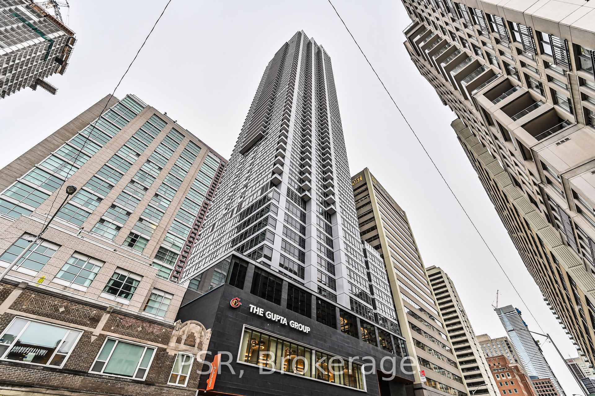 Property Photo: 395 Bloor Street E 4409 ON M4W 0B4
