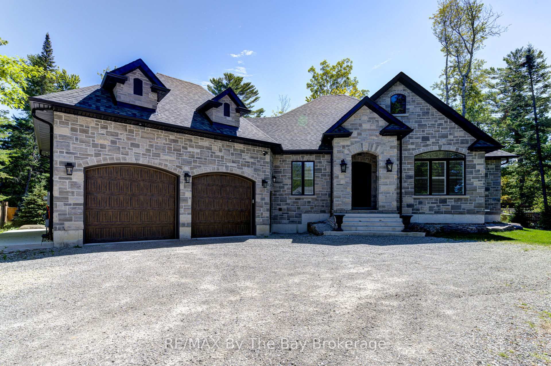 833 Eastdale Drive  Wasaga Beach ON L9Z 2R5 photo