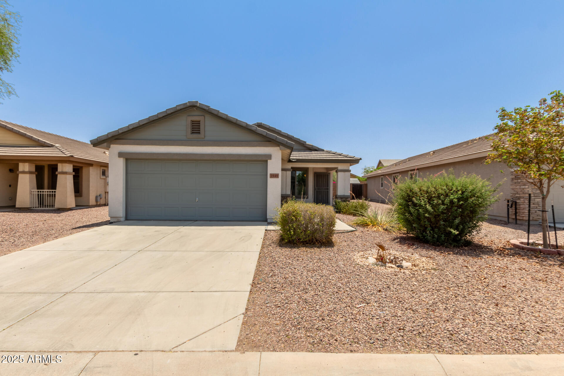 1949 W Prospector Way  San Tan Valley AZ 85144 photo