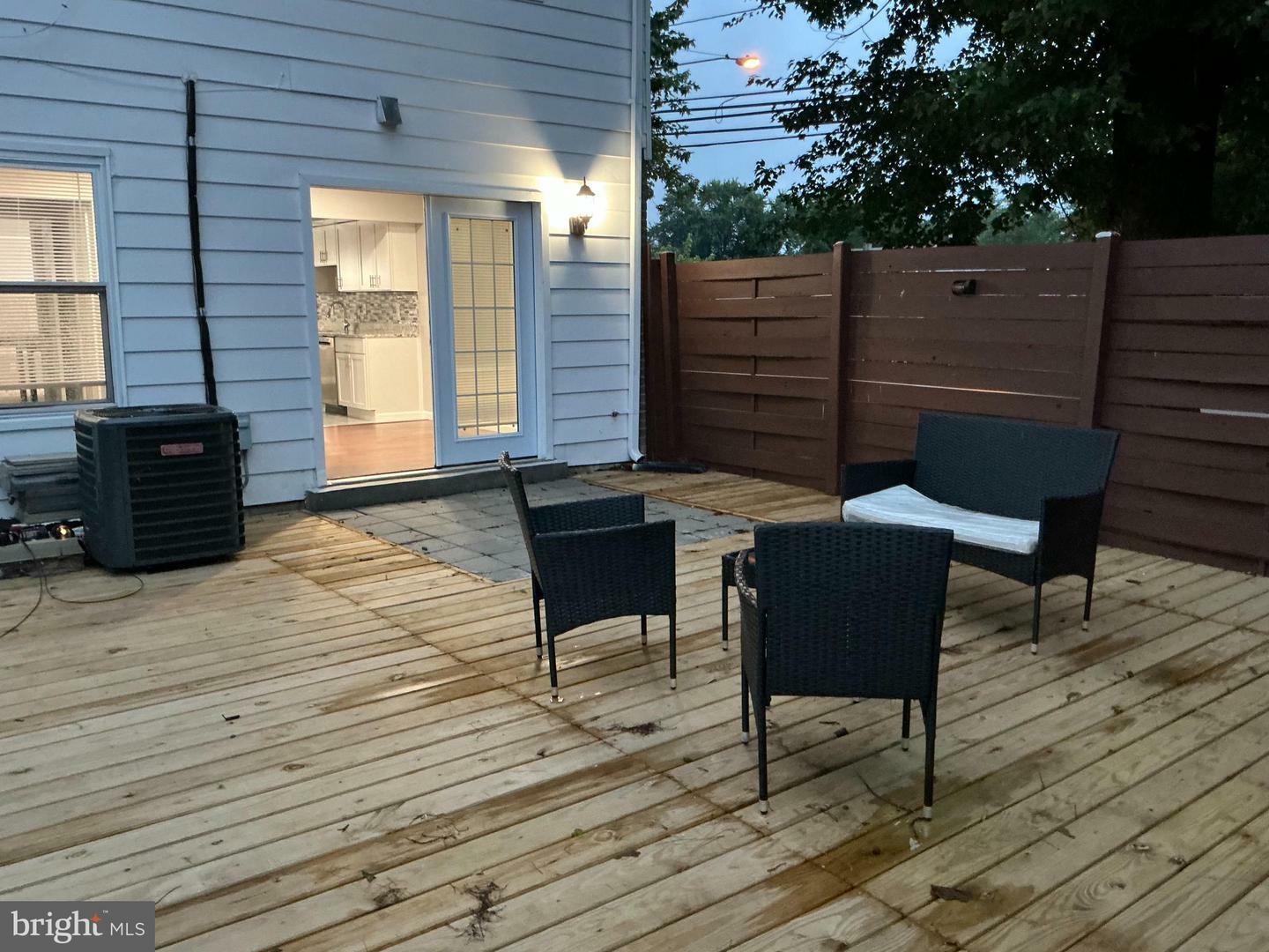 Property Photo:  14790 Tamarack Place  VA 22191 