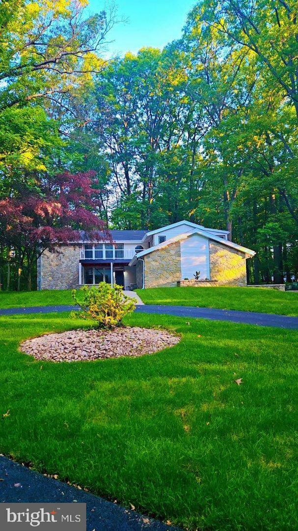 555 Hilltop Road  Hummelstown PA 17036 photo