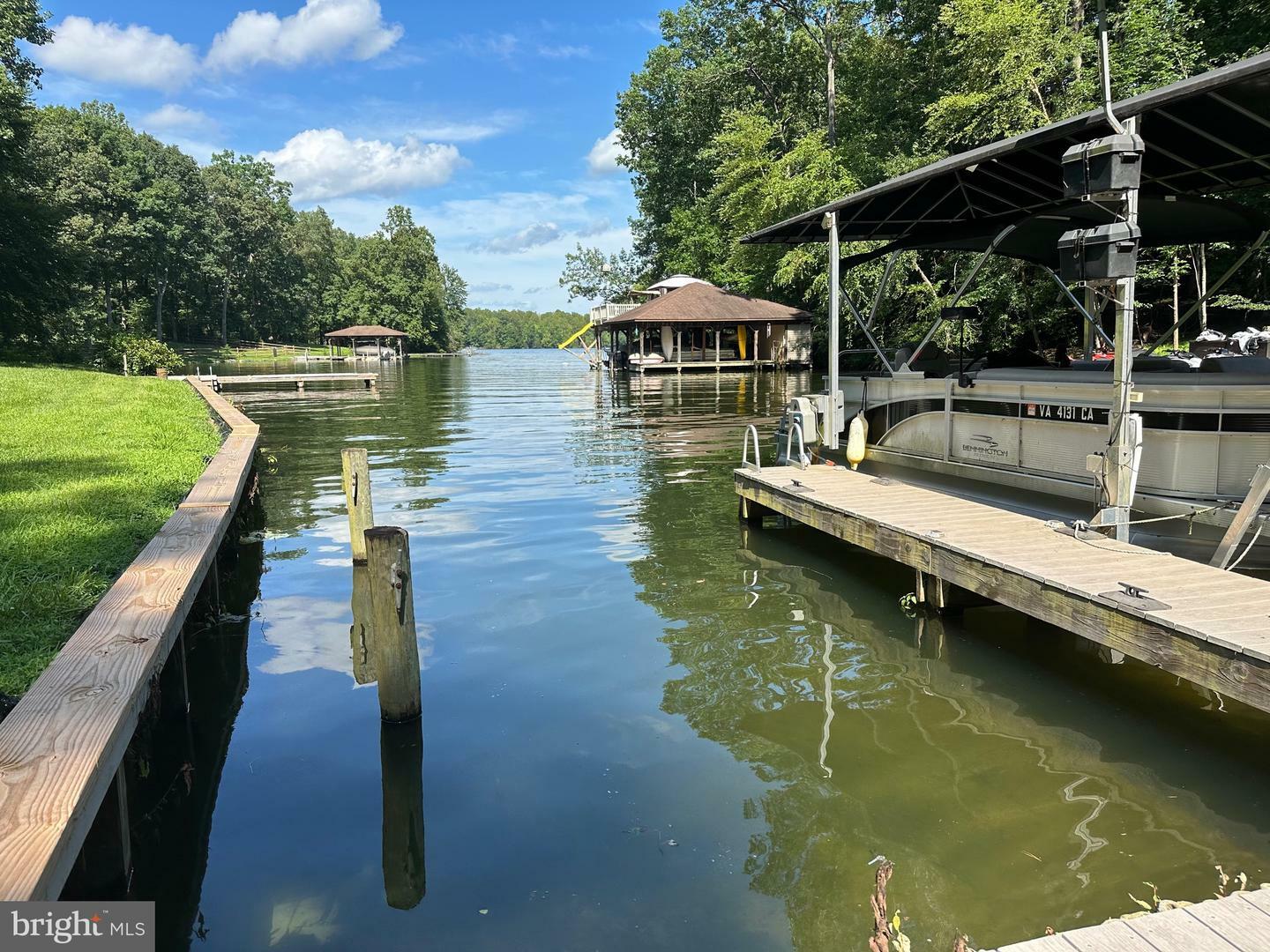 Property Photo: 282 Lakeway Road VA 23117