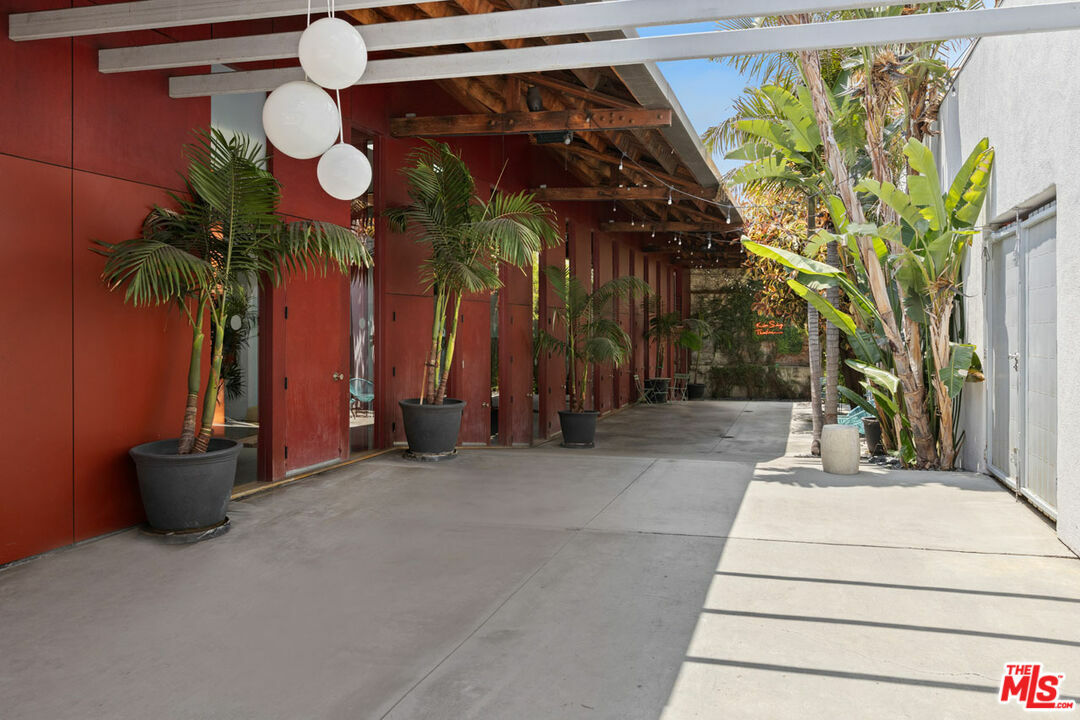 Property Photo: 718 N Figueroa St CA 90012